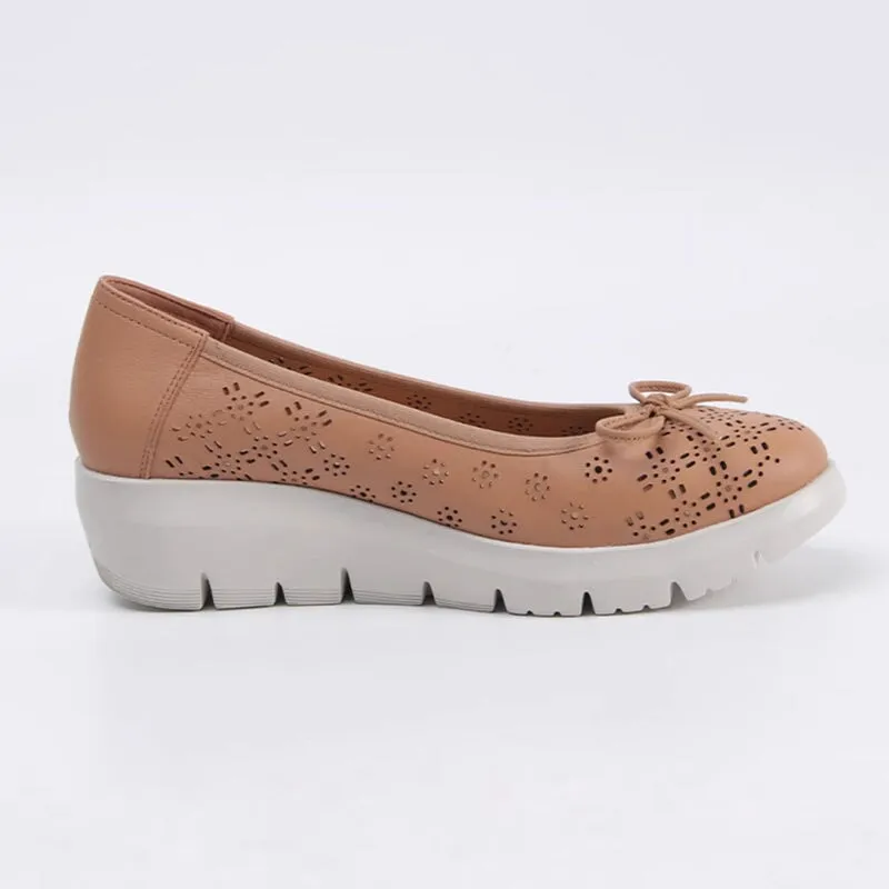 Cut Out Bowknot-Detailed Soft Leather Loafers for Women Light Wedge Heel in Apricot/White