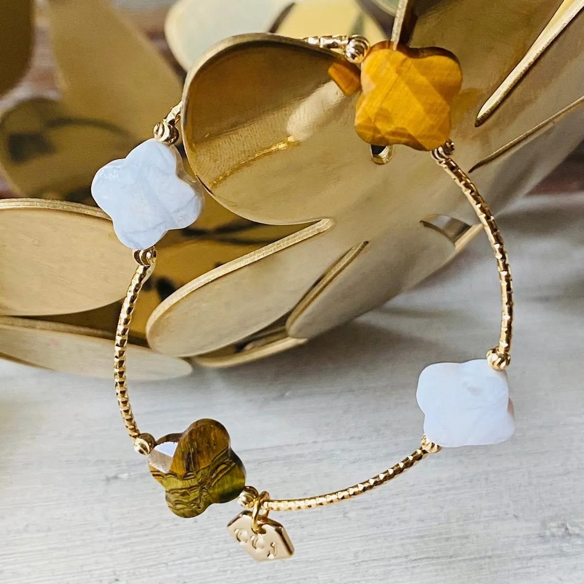 Howlite & Tigereye Clover La Grace Bracelet